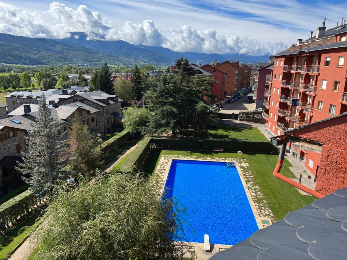 Piso Puigcerda Vistas Y Piscina Lejlighed Eksteriør billede