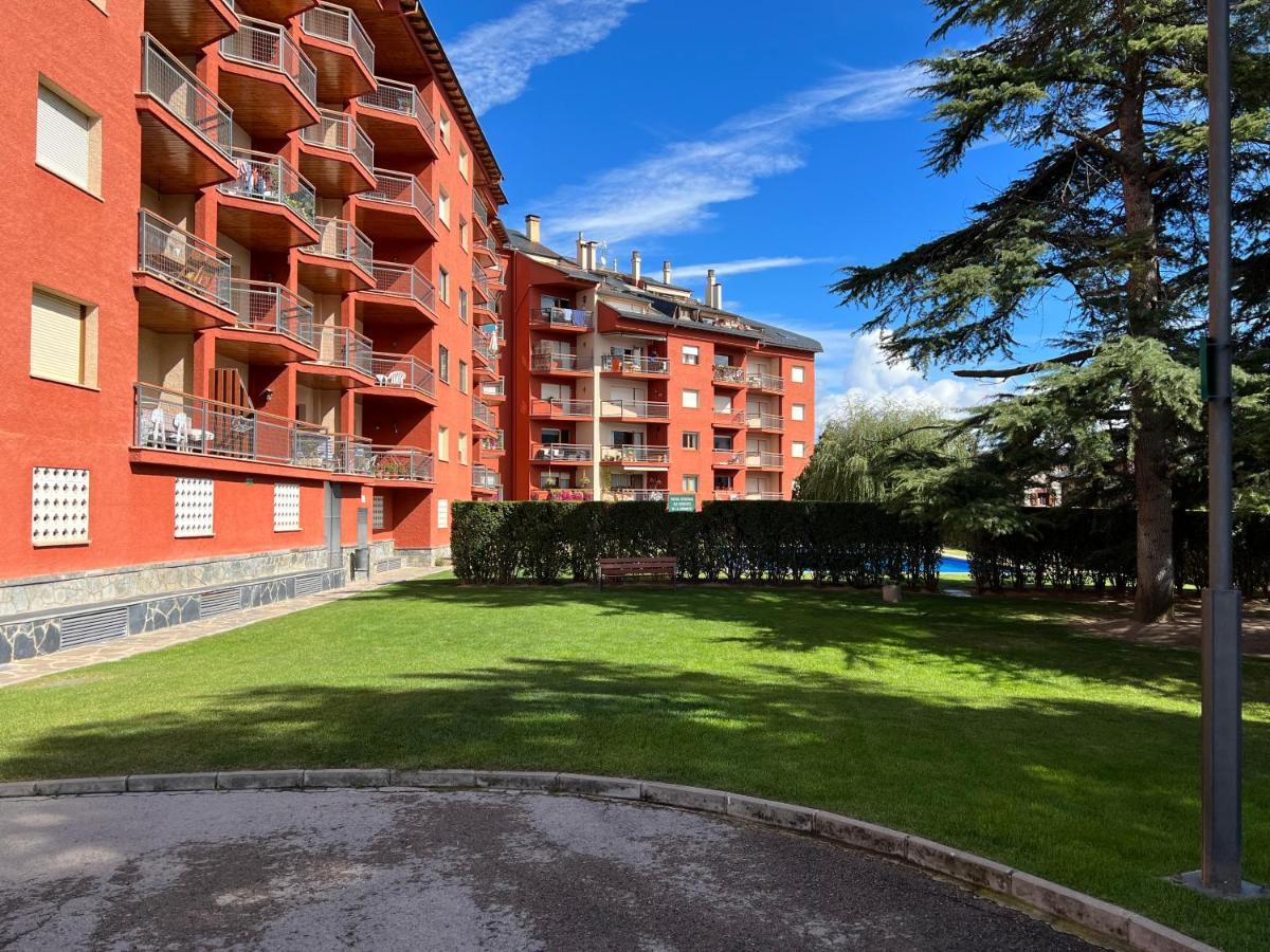 Piso Puigcerda Vistas Y Piscina Lejlighed Eksteriør billede